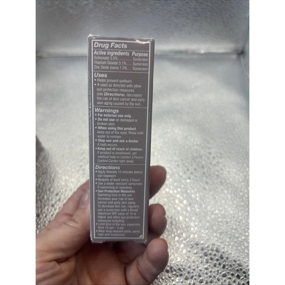 Revlon Illuminance Tinted Serum, Triple Hyaluronic Acid, SPF 15, 117 Light Beige